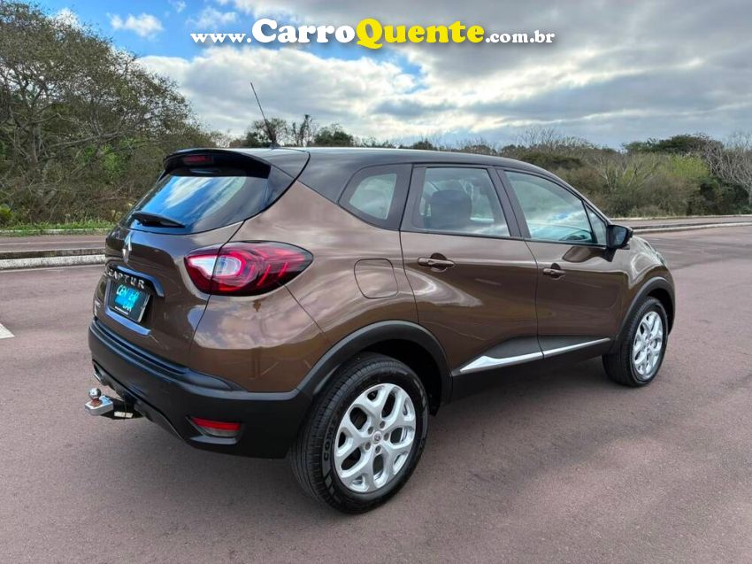 Renault CAPTUR 1.6 16V SCE FLEX LIFE X-TRONIC - Loja