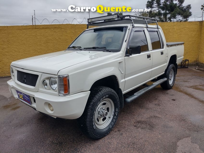 Mitsubishi L200 2.5 GL 4X4 CD 8V TURBO DIESEL 4P MANUAL - Loja
