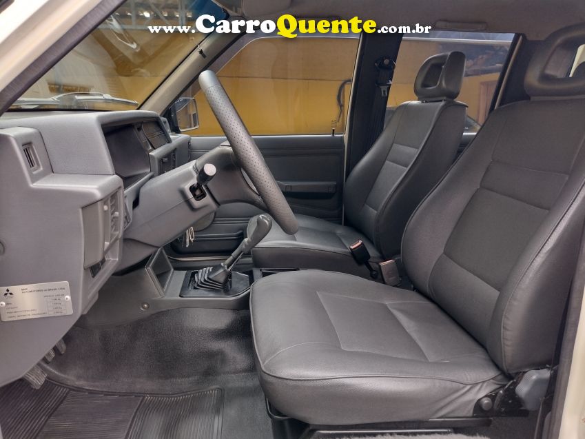 Mitsubishi L200 2.5 GL 4X4 CD 8V TURBO DIESEL 4P MANUAL - Loja