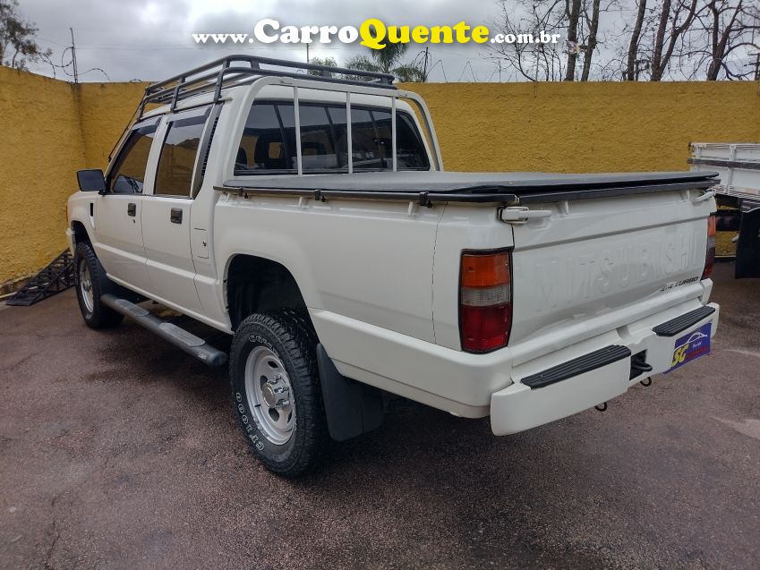Mitsubishi L200 2.5 GL 4X4 CD 8V TURBO DIESEL 4P MANUAL - Loja