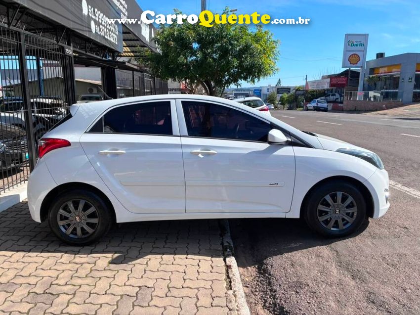 Hyundai HB20 1.0 COMFORT 12V FLEX 4P MANUAL - Loja