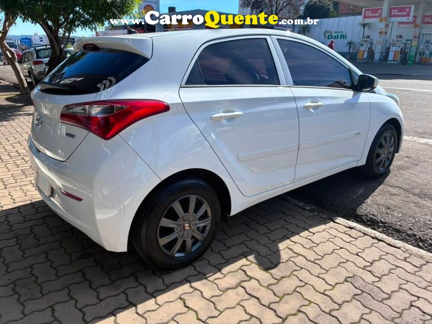 Hyundai HB20 1.0 COMFORT 12V FLEX 4P MANUAL - Loja