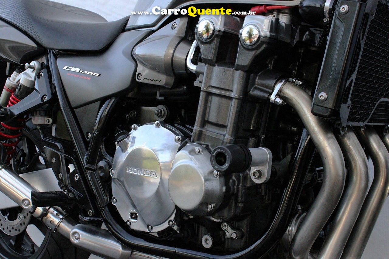 HONDA CB 1300 F SUPER FOUR 2008 - Loja