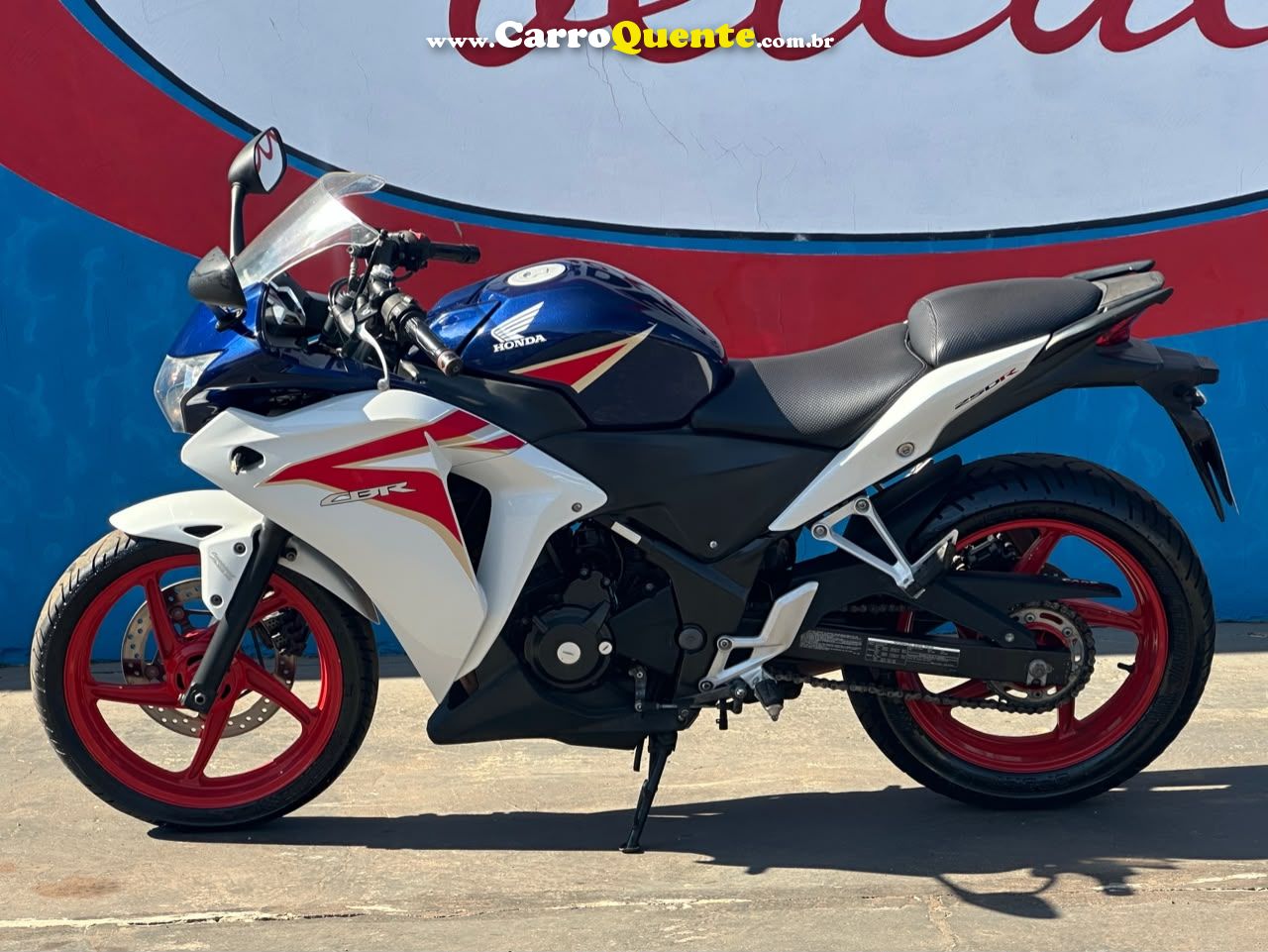 HONDA CBR 250R 2012 - Loja