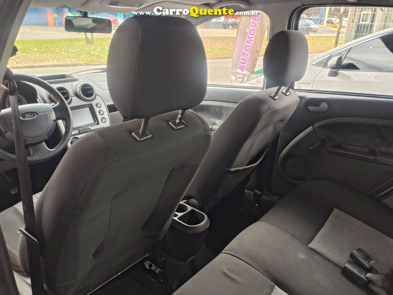 FORD FIESTA 1.6 ROCAM SE SEDAN 8V 2014 - Loja