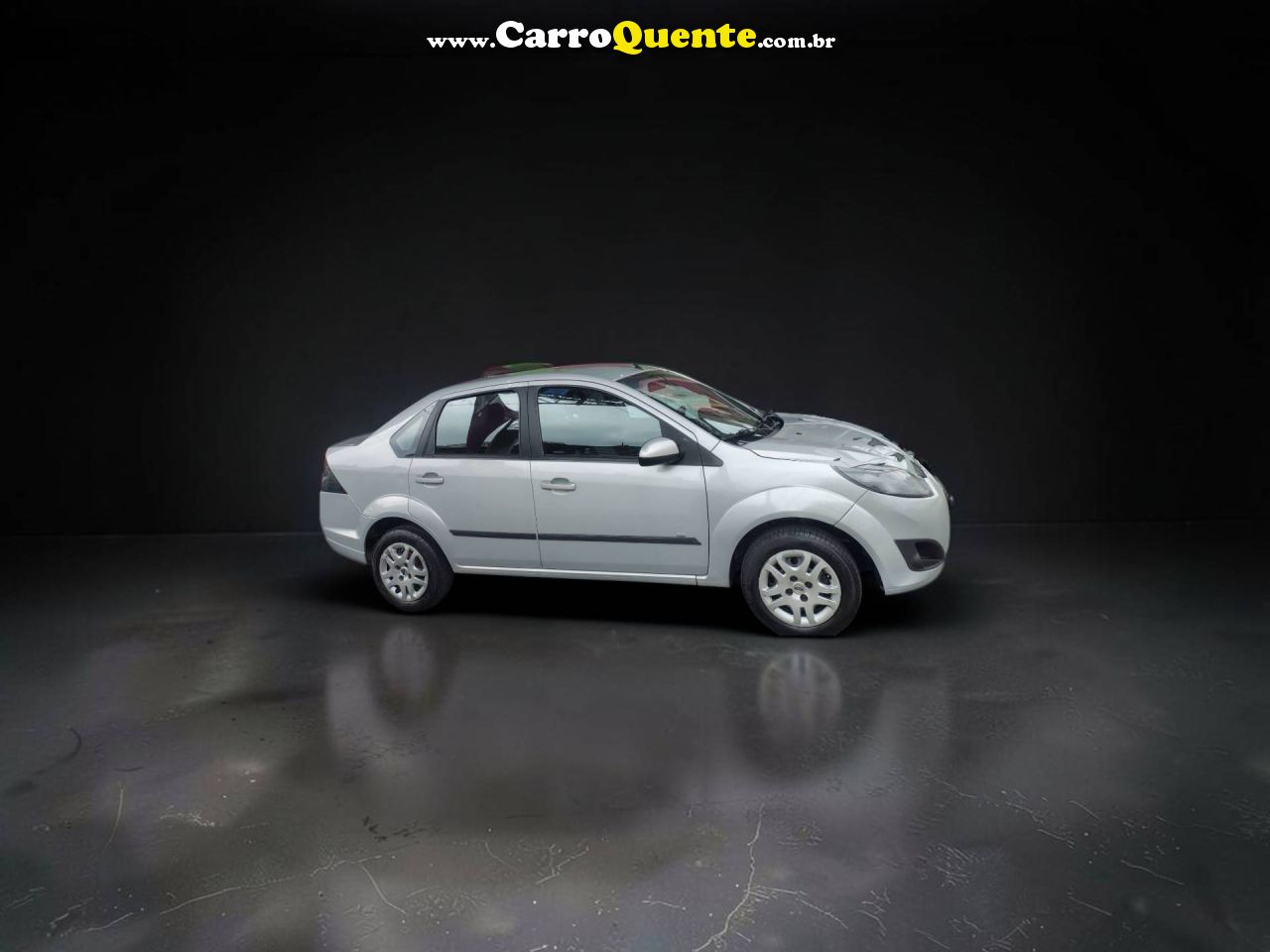 FORD FIESTA 1.6 ROCAM SE SEDAN 8V 2014 - Loja