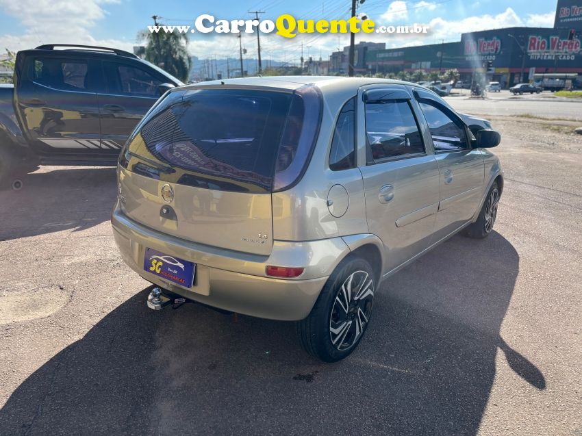 Chevrolet CORSA 1.4 MPFI PREMIUM 8V FLEX 4P MANUAL - Loja