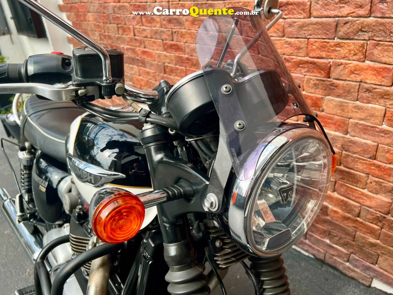 TRIUMPH BONNEVILLE T120 1200 2017 - Loja
