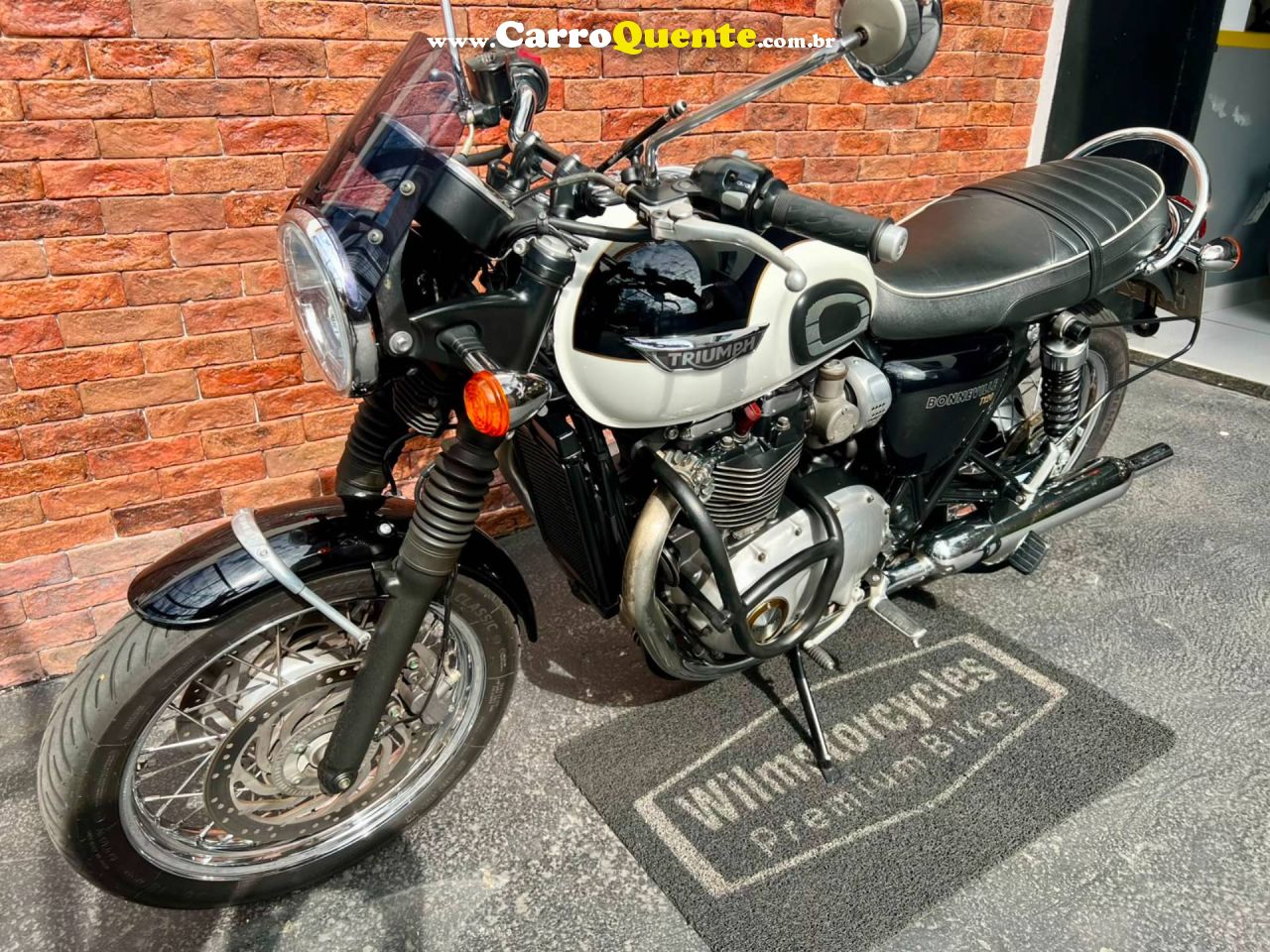 TRIUMPH BONNEVILLE T120 1200 2017 - Loja
