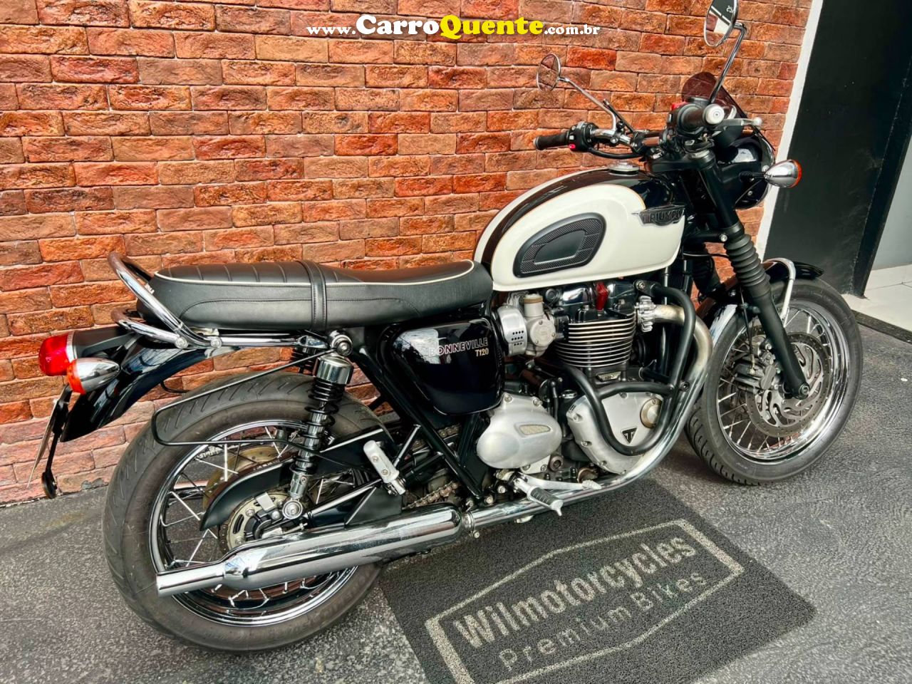 TRIUMPH BONNEVILLE T120 1200 2017 - Loja