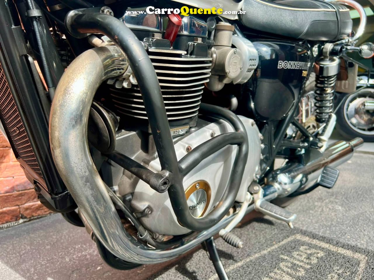 TRIUMPH BONNEVILLE T120 1200 2017 - Loja