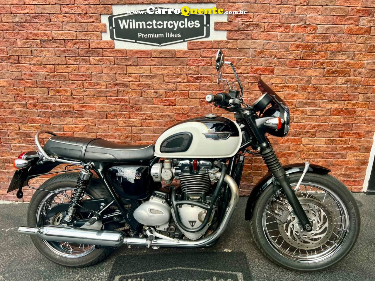 TRIUMPH BONNEVILLE T120 1200 2017 - Loja