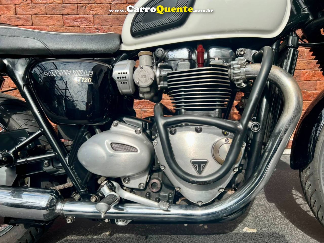TRIUMPH BONNEVILLE T120 1200 2017 - Loja