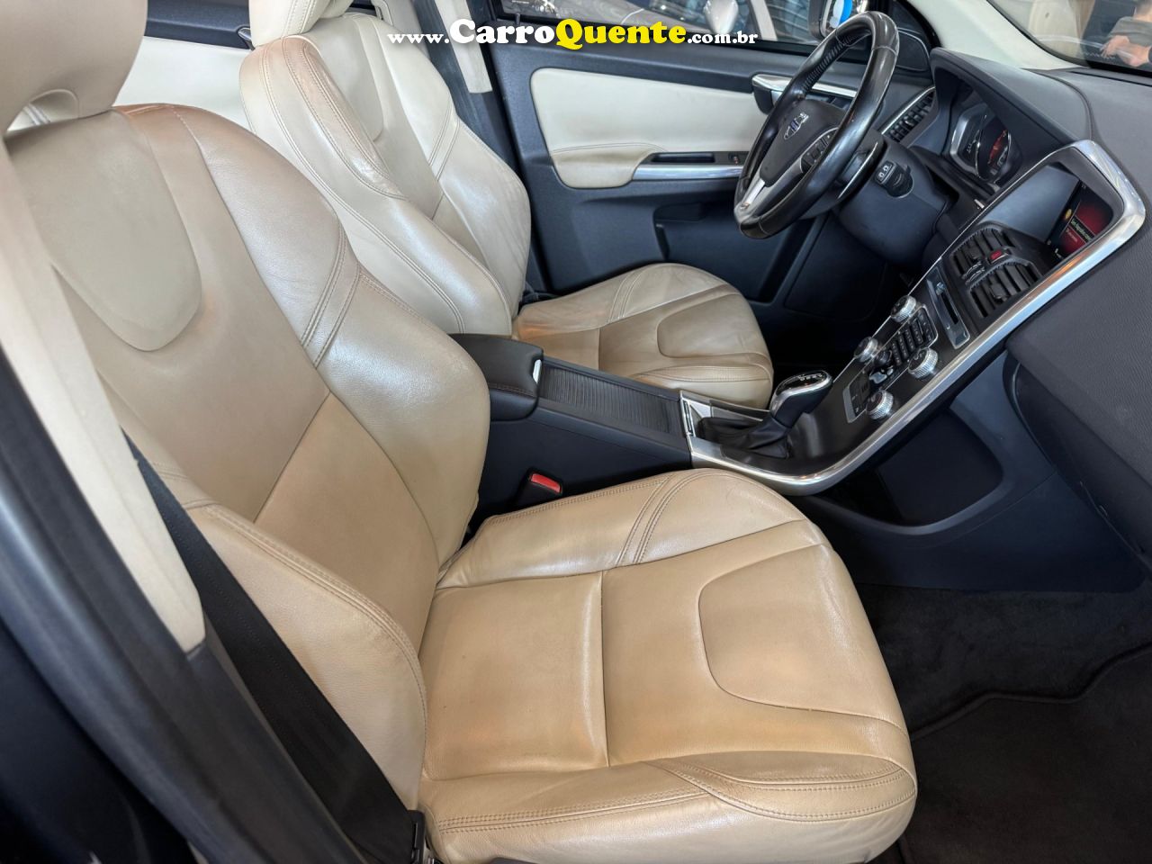 VOLVO XC60 2.0 T5 DYNAMIC FWD TURBO 2015 - Loja