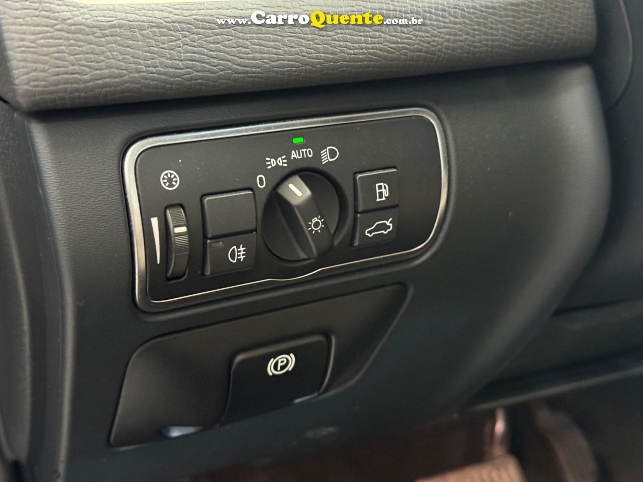 VOLVO XC60 2.0 T5 DYNAMIC FWD TURBO 2015 - Loja