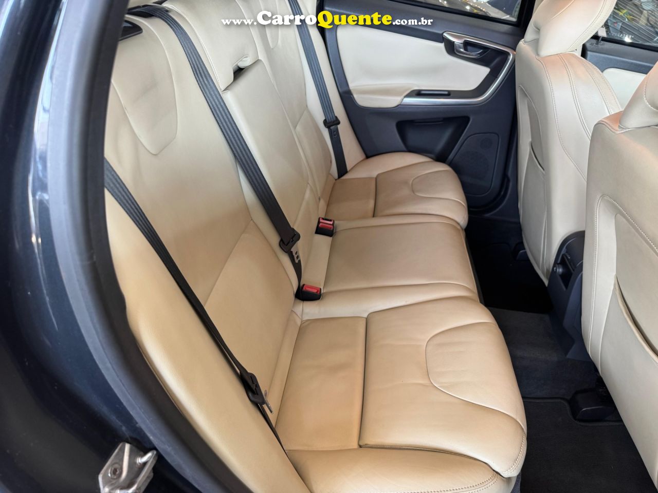 VOLVO XC60 2.0 T5 DYNAMIC FWD TURBO 2015 - Loja