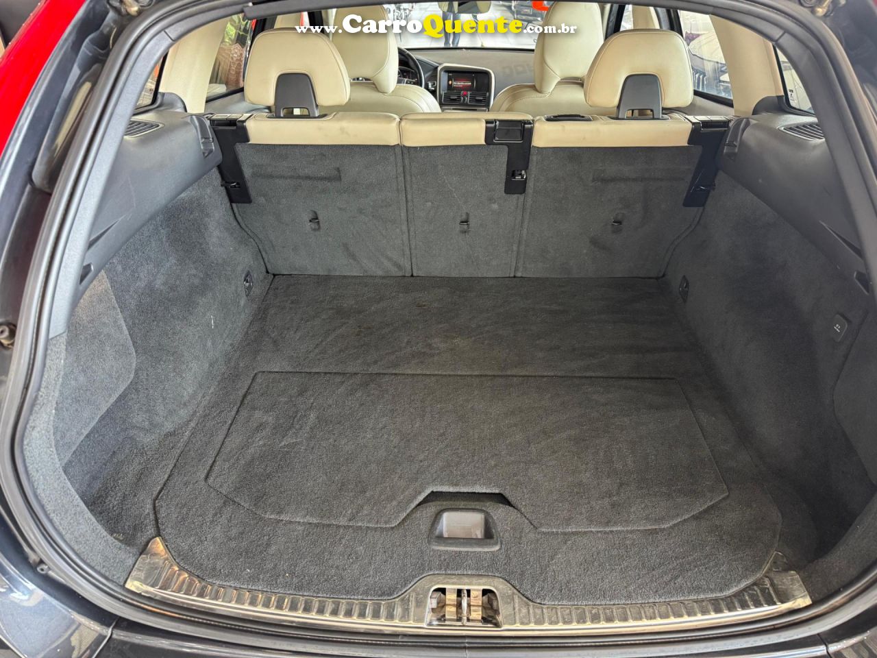 VOLVO XC60 2.0 T5 DYNAMIC FWD TURBO 2015 - Loja