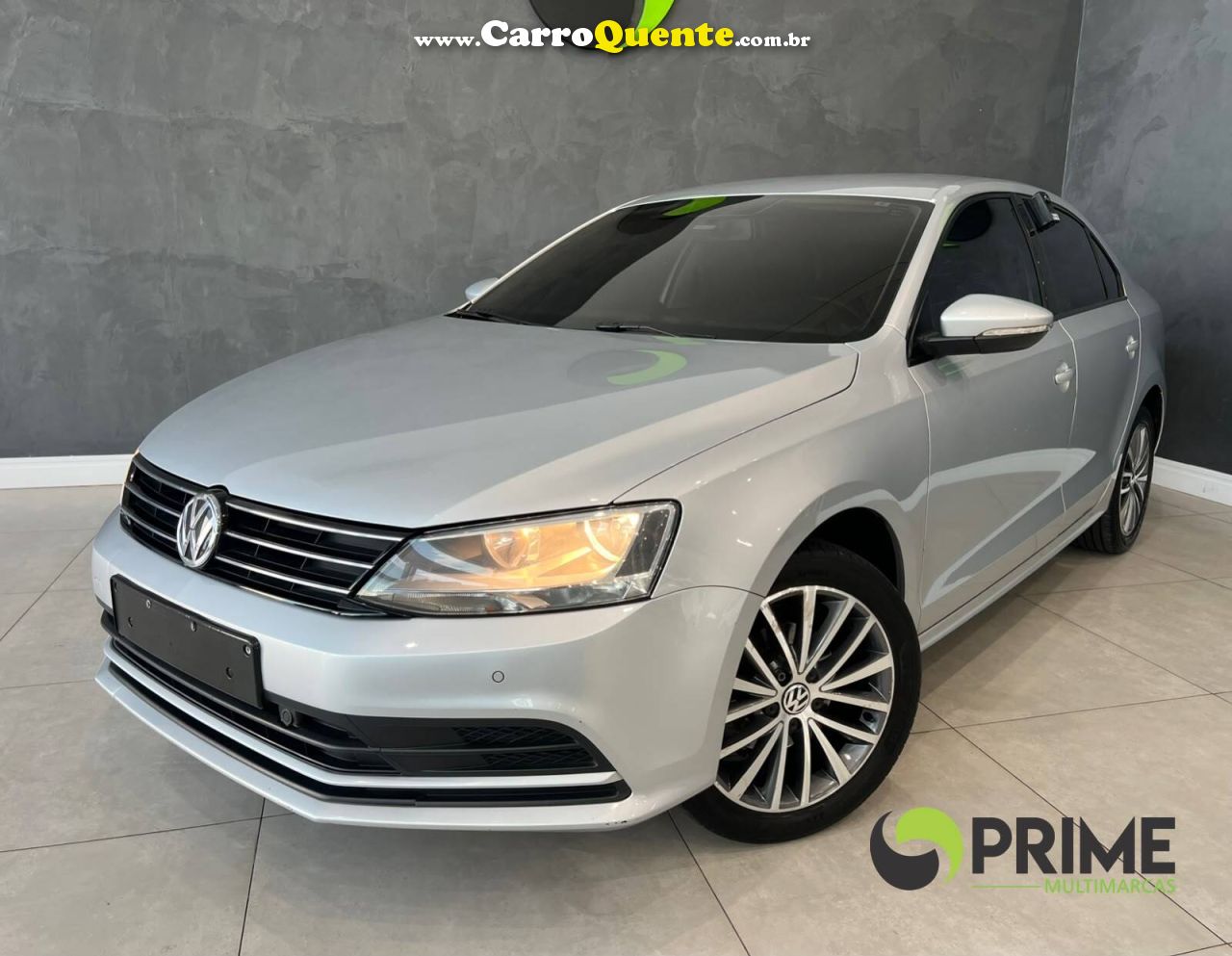VOLKSWAGEN JETTA 2.0 COMFORTLINE 120CV 2015 - Loja