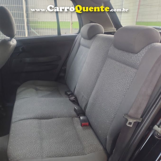 VOLKSWAGEN FOX 1.6 MI SPORTLINE 8V 2005 - Loja