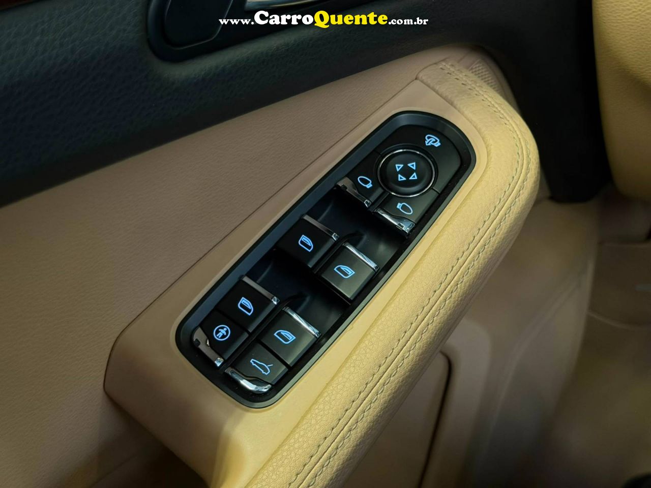 PORSCHE MACAN 2.0 TURBO PDK 2022 - Loja