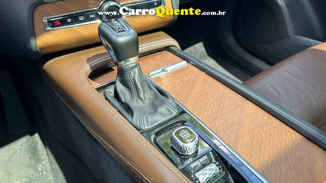 VOLVO XC90 2.0 T6 INSCRIPTION AWD 2019 - Loja
