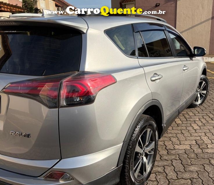 Toyota RAV4 2.0 16V GASOLINA 4P AUTOMÁTICO - Loja