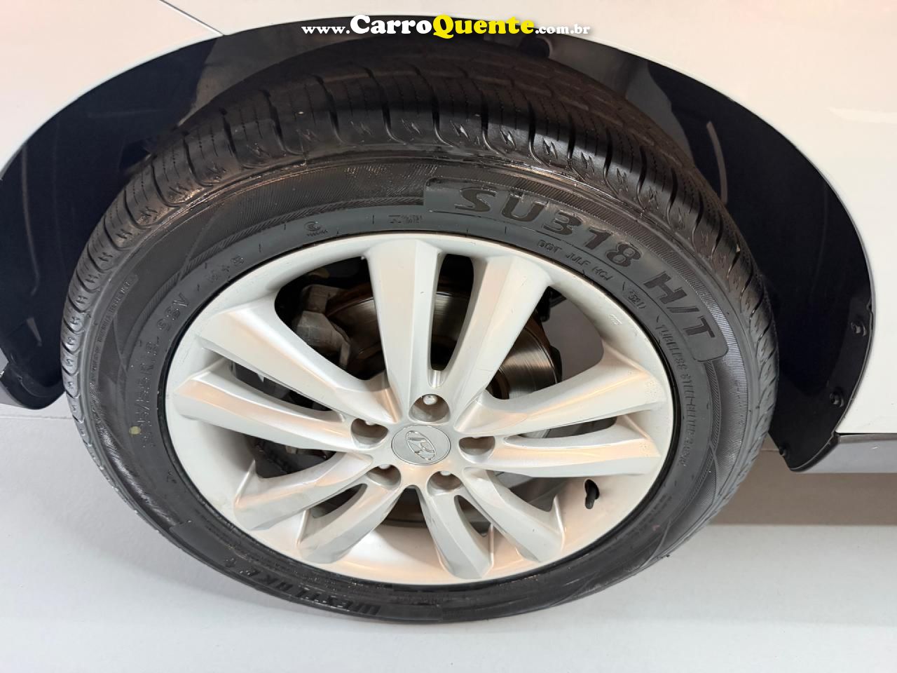 HYUNDAI   IX35 GLS 2.0 16V 2WD FLEX AUT.   PRATA 2015 2.0 FLEX - Loja