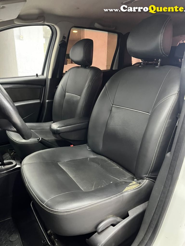 RENAULT   DUSTER DYNAMIQUE 2.0 FLEX 16V AUT.   BRANCO 2014 2.0 FLEX - Loja