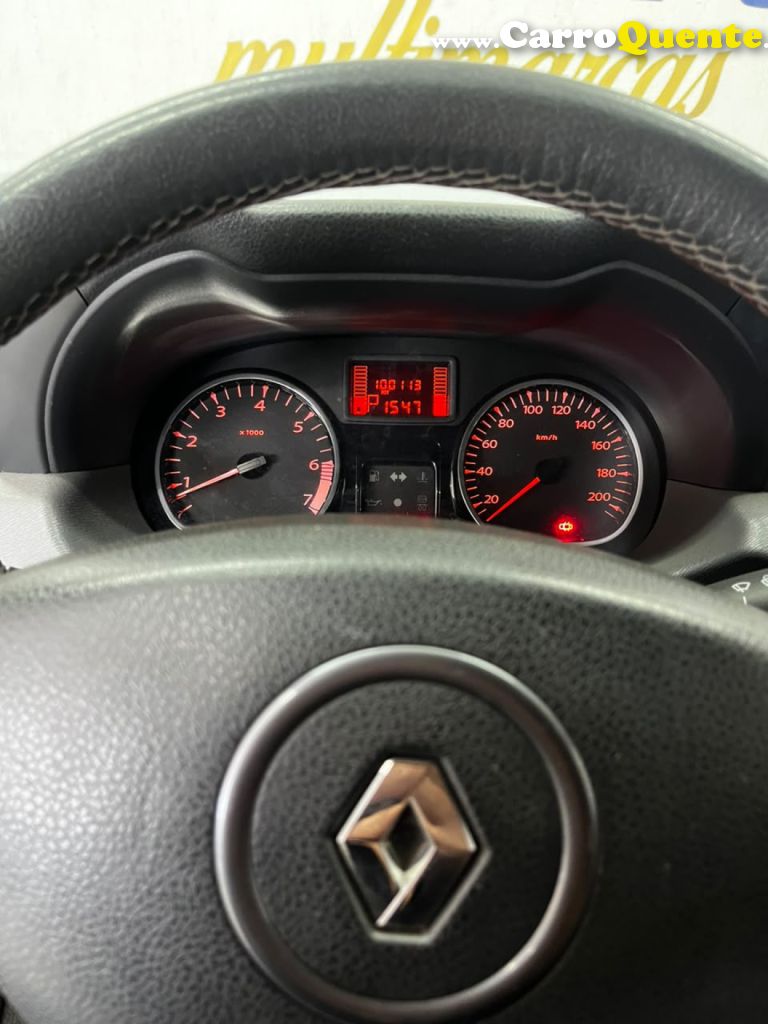 RENAULT   DUSTER DYNAMIQUE 2.0 FLEX 16V AUT.   BRANCO 2014 2.0 FLEX - Loja