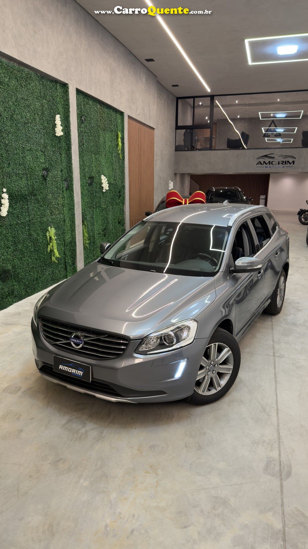 VOLVO   VOLVO XC60 2.0 T5 KIN   CINZA 2017 2.0 GASOLINA - Loja
