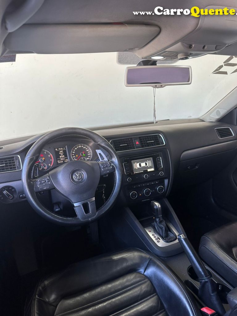 VOLKSWAGEN   JETTA HIGHLINE 2.0 TSI 16V 4P TIPTRONIC   PRETO 2013 2.0 GASOLINA - Loja