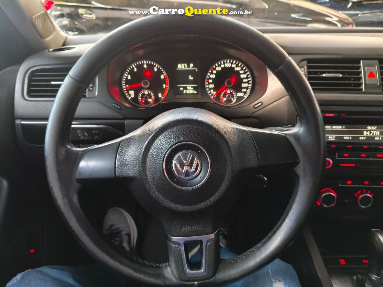 VOLKSWAGEN   JETTA COMFORTLINE 2.0 T.FLEX 8V 4P TIPT.   PRATA 2012 2.0 FLEX - Loja