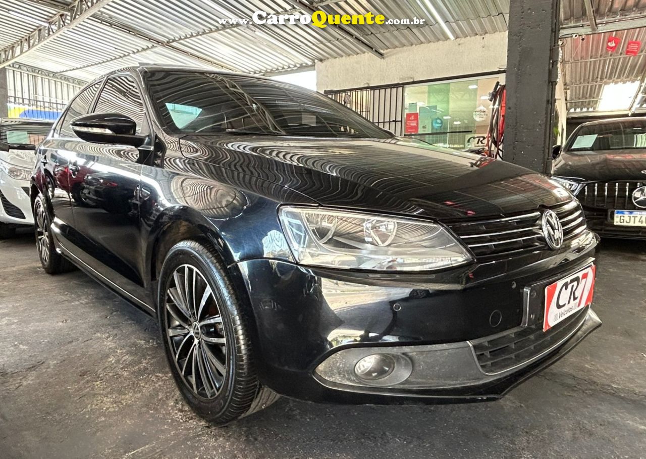 VOLKSWAGEN   JETTA HIGHLINE 2.0 TSI 16V 4P TIPTRONIC   PRETO 2013 2.0 GASOLINA - Loja