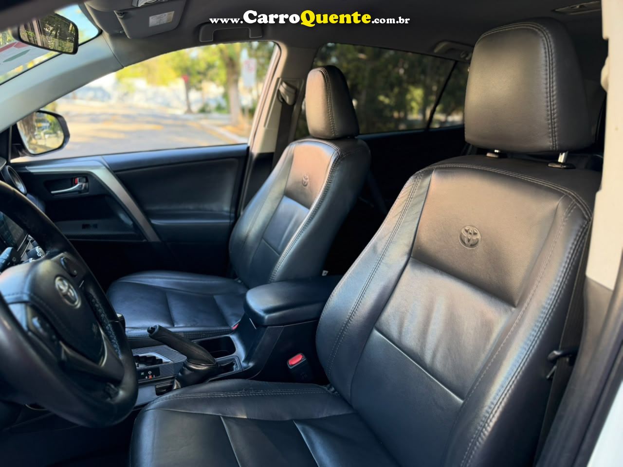 TOYOTA   RAV4 2.0 4X2 16V AUT.   BRANCO 2013 2.0 GASOLINA - Loja