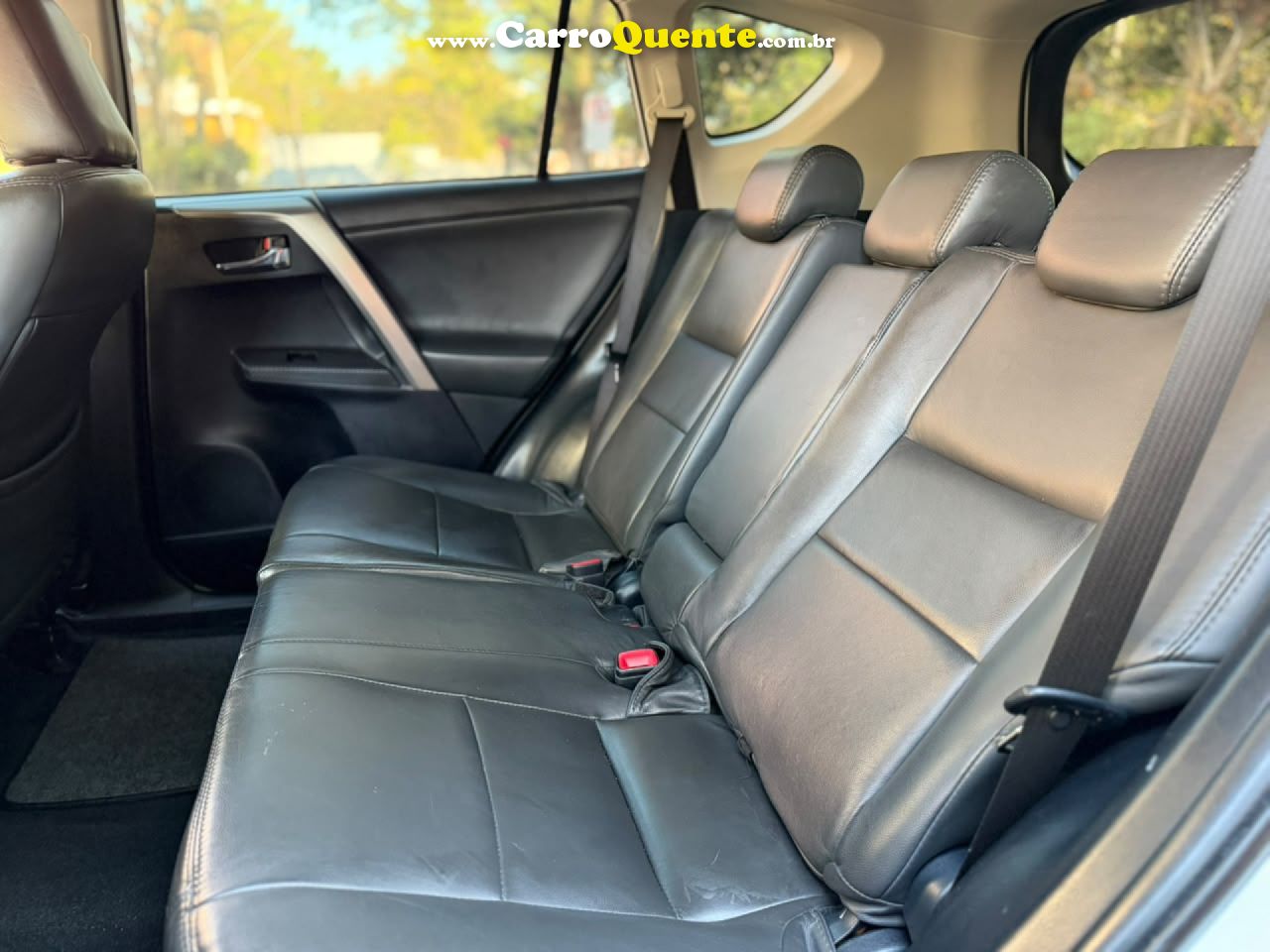 TOYOTA   RAV4 2.0 4X2 16V AUT.   BRANCO 2013 2.0 GASOLINA - Loja