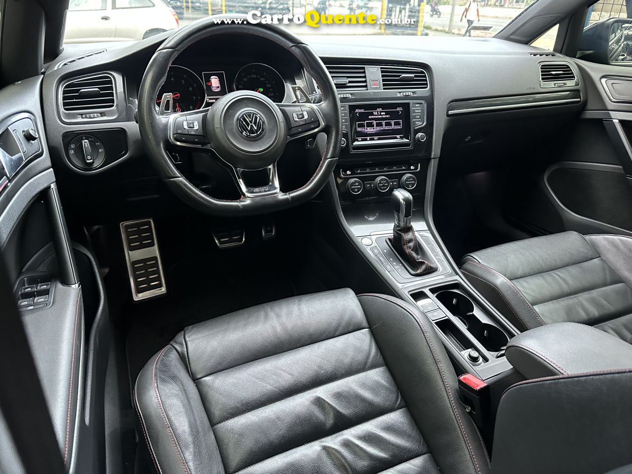 VOLKSWAGEN   GOLF GTI 2.0 TSI 220CV AUT.   PRETO 2014 2.0 GASOLINA - Loja