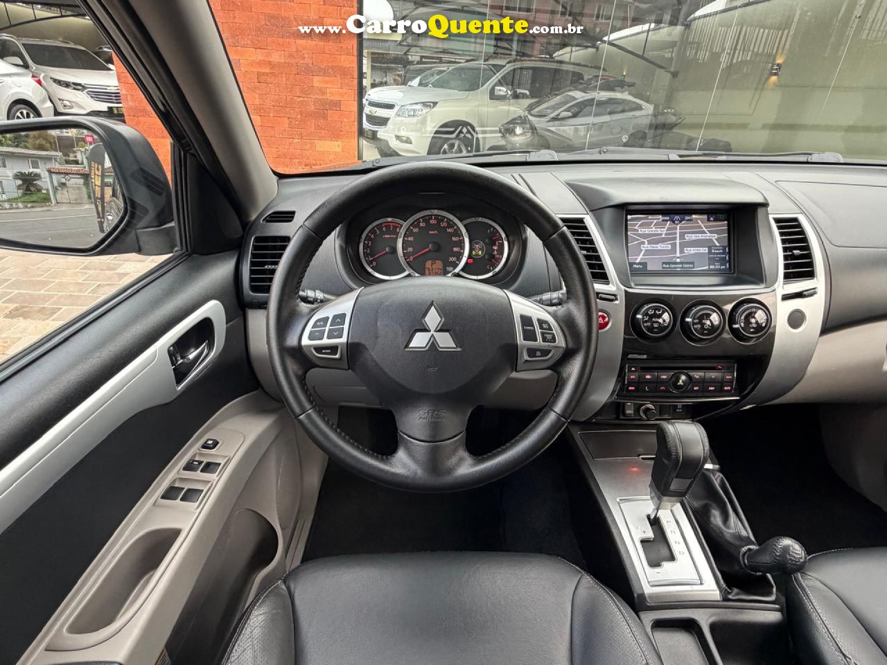 MITSUBISHI   PAJERO DAKARHPE 3.5 4X4 FLEX 5P AUT.   PRETO 2015 3.5 FLEX - Loja