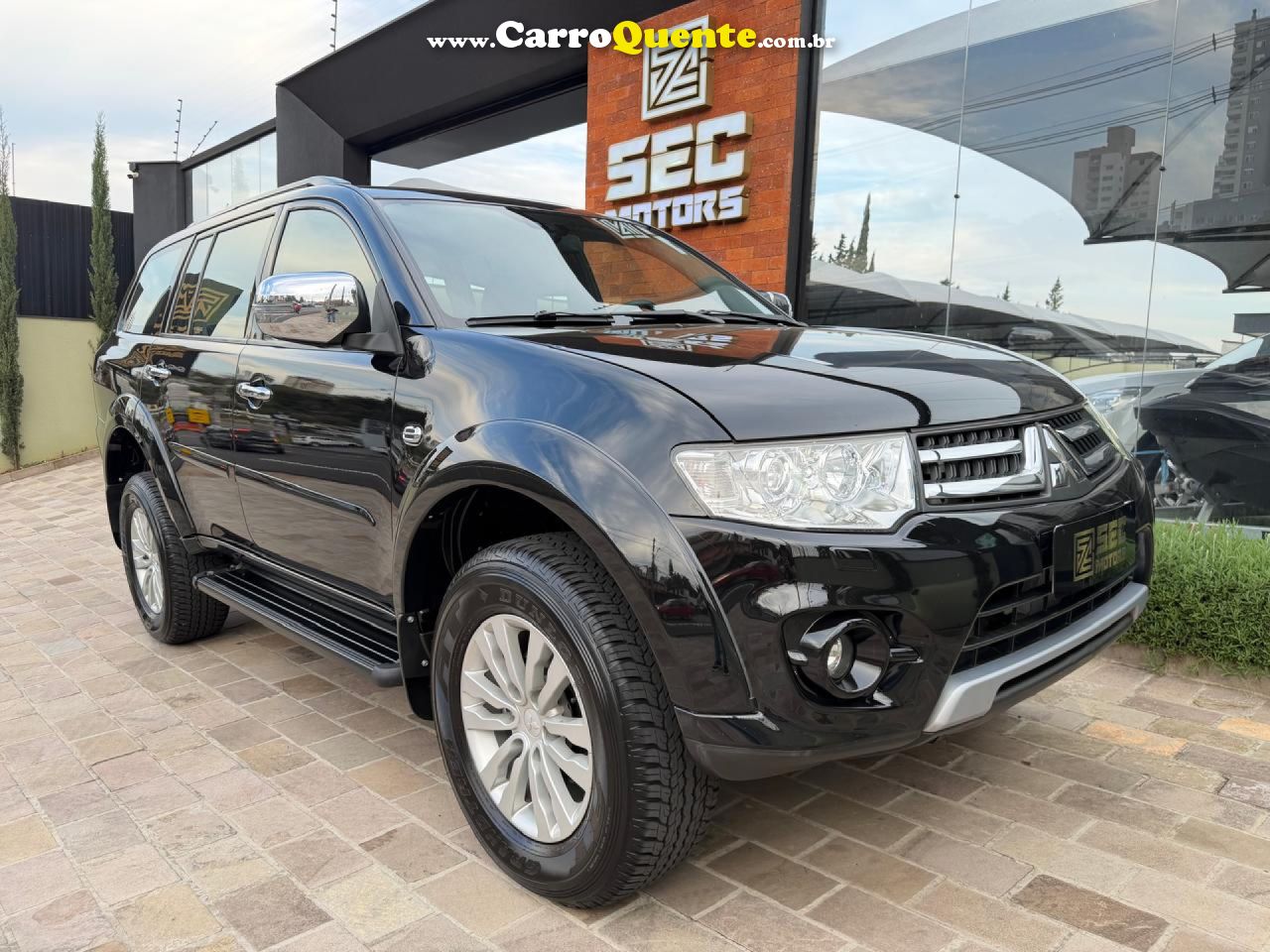 MITSUBISHI   PAJERO DAKARHPE 3.5 4X4 FLEX 5P AUT.   PRETO 2015 3.5 FLEX - Loja