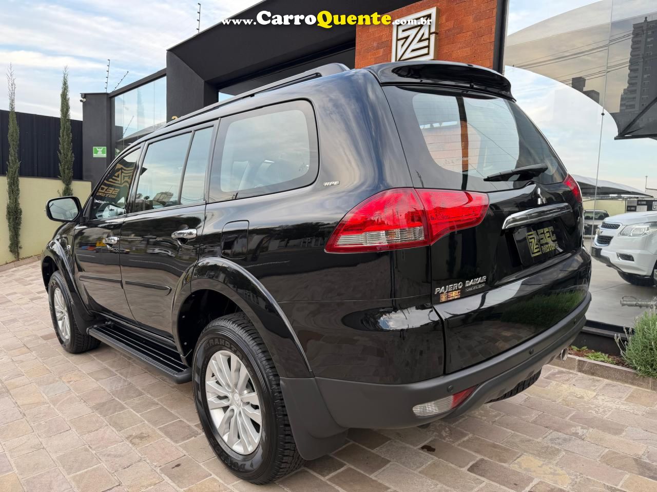 MITSUBISHI   PAJERO DAKARHPE 3.5 4X4 FLEX 5P AUT.   PRETO 2015 3.5 FLEX - Loja