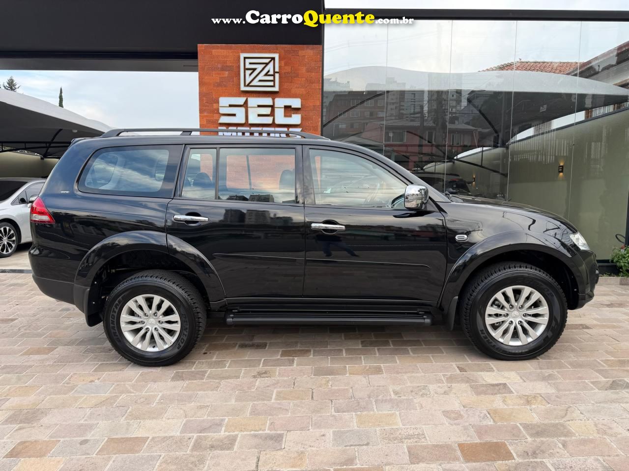 MITSUBISHI   PAJERO DAKARHPE 3.5 4X4 FLEX 5P AUT.   PRETO 2015 3.5 FLEX - Loja