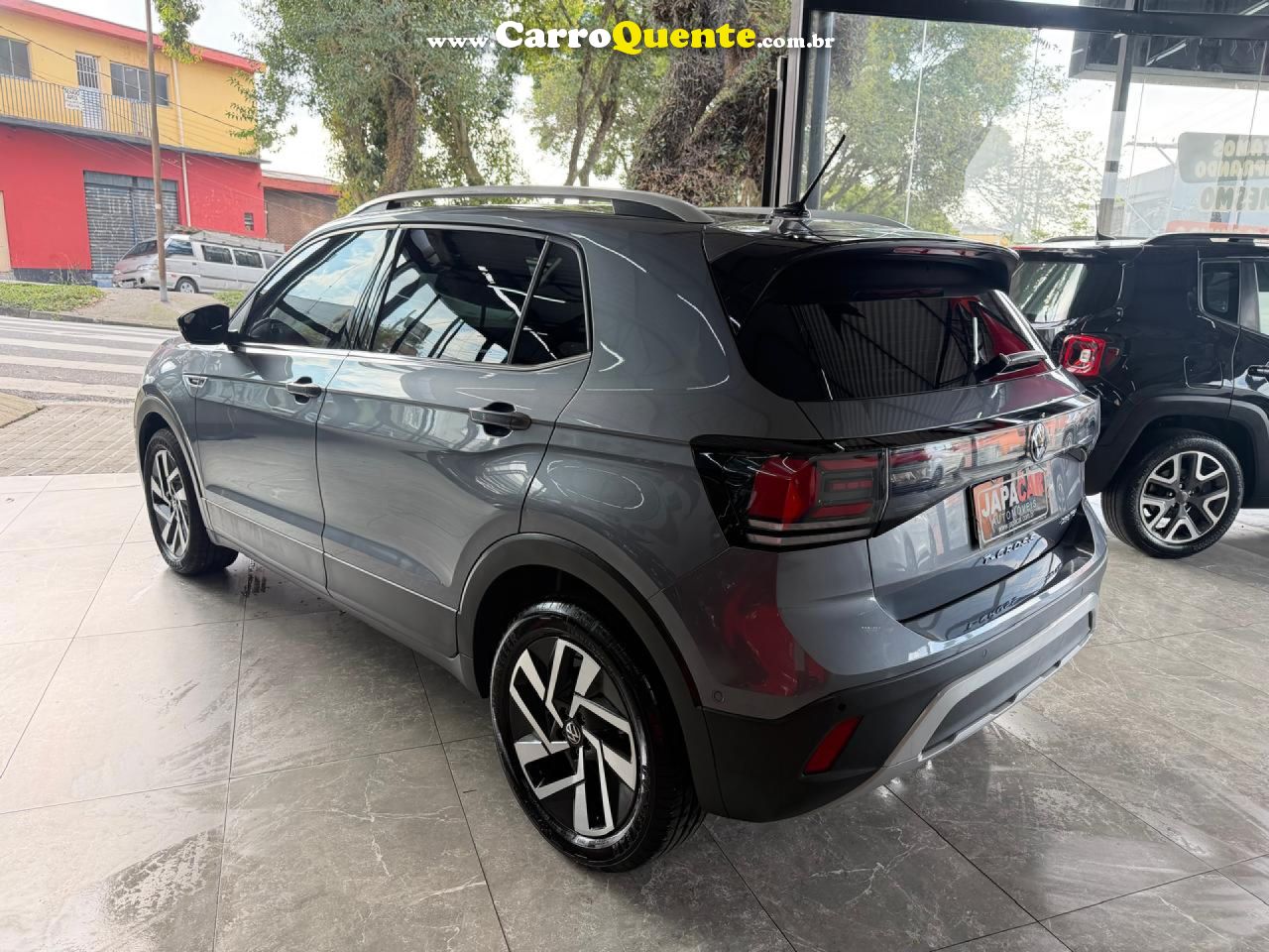VOLKSWAGEN   T-CROSS HIGHLINE 1.4 TSI FLEX 16V 5P AUT   CINZA 2026 1.4 FLEX - Loja