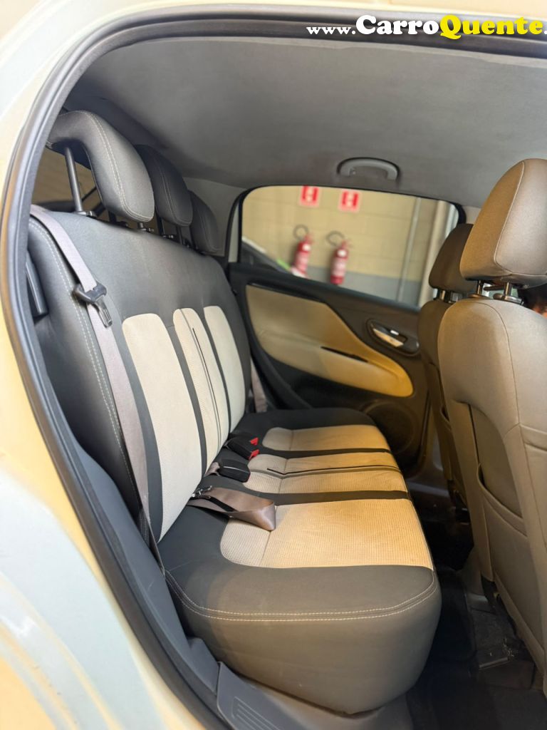 FIAT   FIAT PUNTO ESSENCE 1.6   BRANCO 2013 1.6 FLEX - Loja