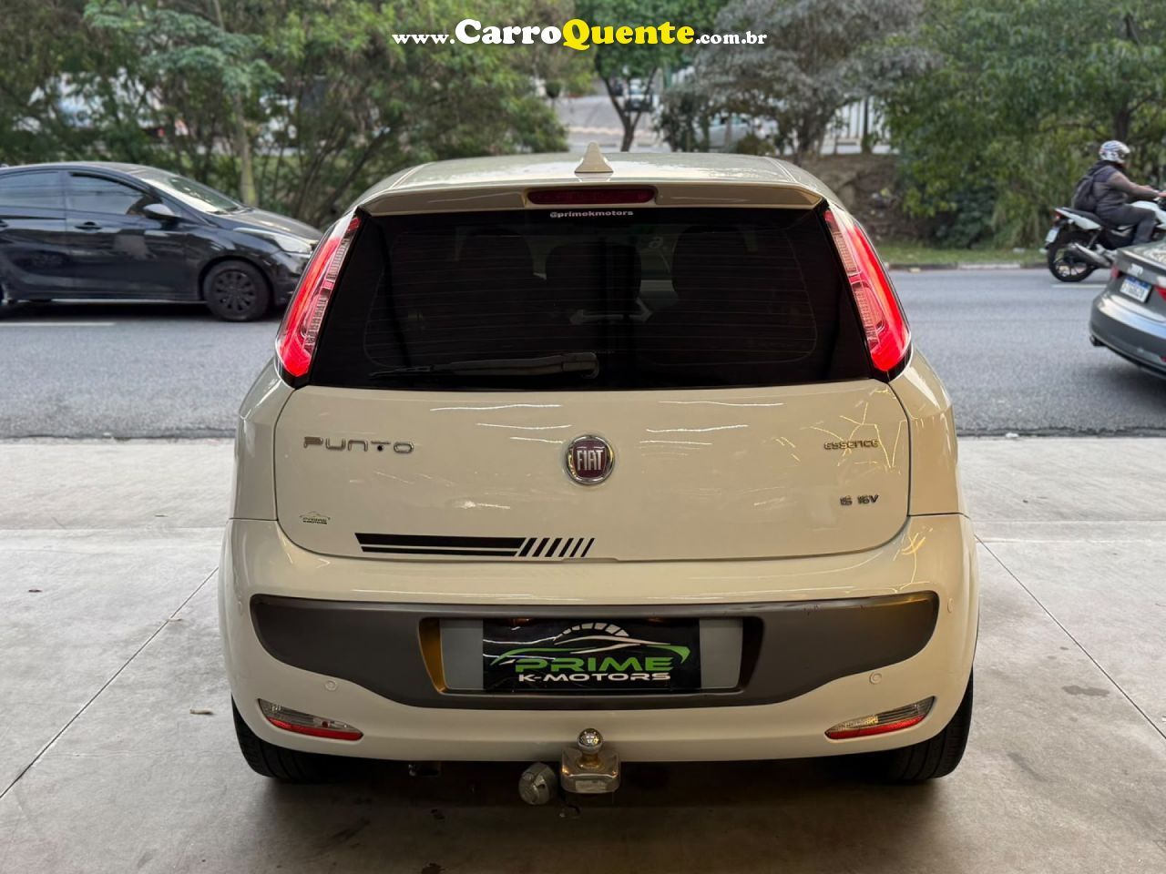 FIAT   FIAT PUNTO ESSENCE 1.6   BRANCO 2013 1.6 FLEX - Loja