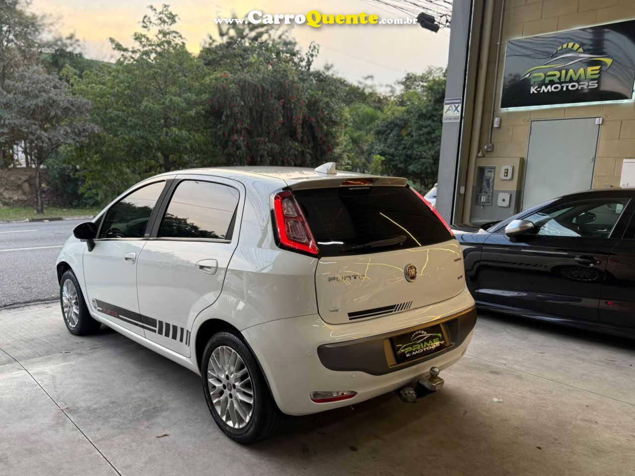 FIAT   FIAT PUNTO ESSENCE 1.6   BRANCO 2013 1.6 FLEX - Loja