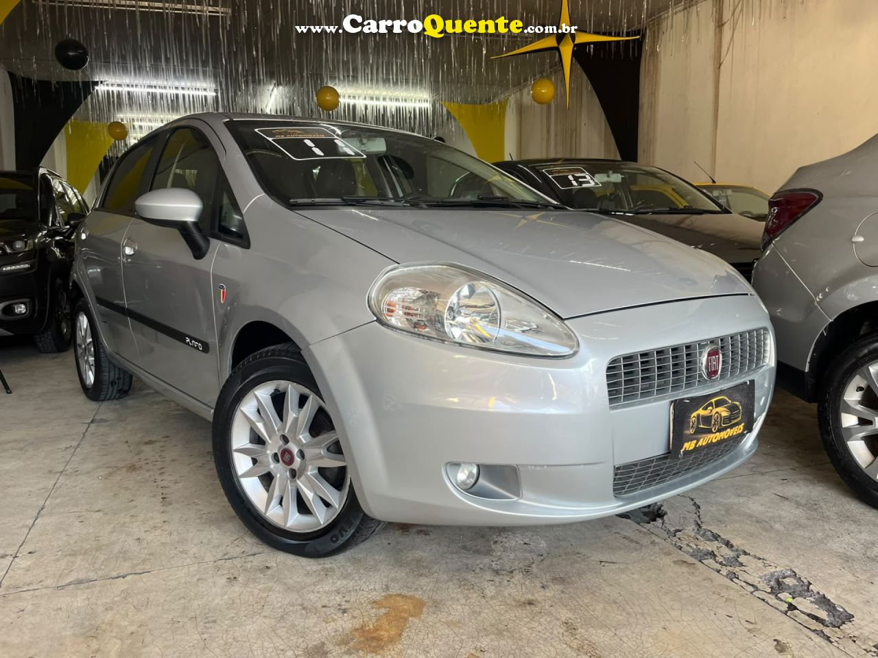 FIAT   PUNTO ESSENCE 1.6 FLEX 16V 5P   PRATA 2011 1.6 FLEX - Loja