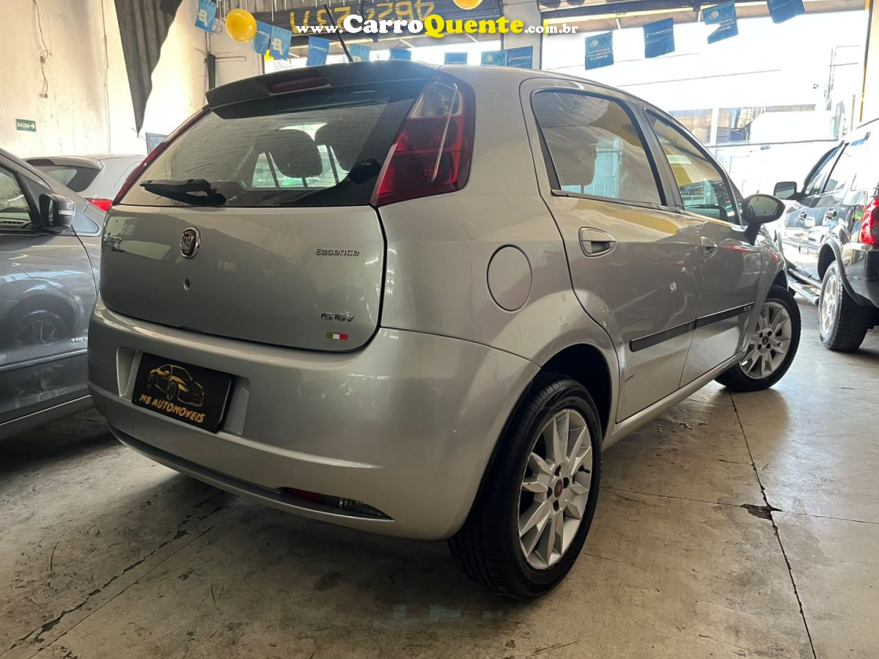 FIAT   PUNTO ESSENCE 1.6 FLEX 16V 5P   PRATA 2011 1.6 FLEX - Loja