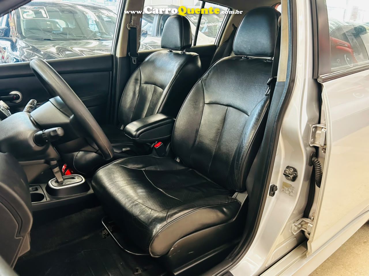 NISSAN   TIIDA SL 1.81.8 FLEX 16V AUT.   PRATA 2012 1.8 FLEX - Loja