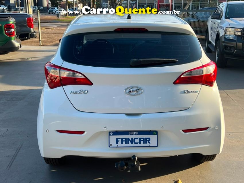 Hyundai HB20 1.0 COMFORT 12V FLEX 4P MANUAL - Loja