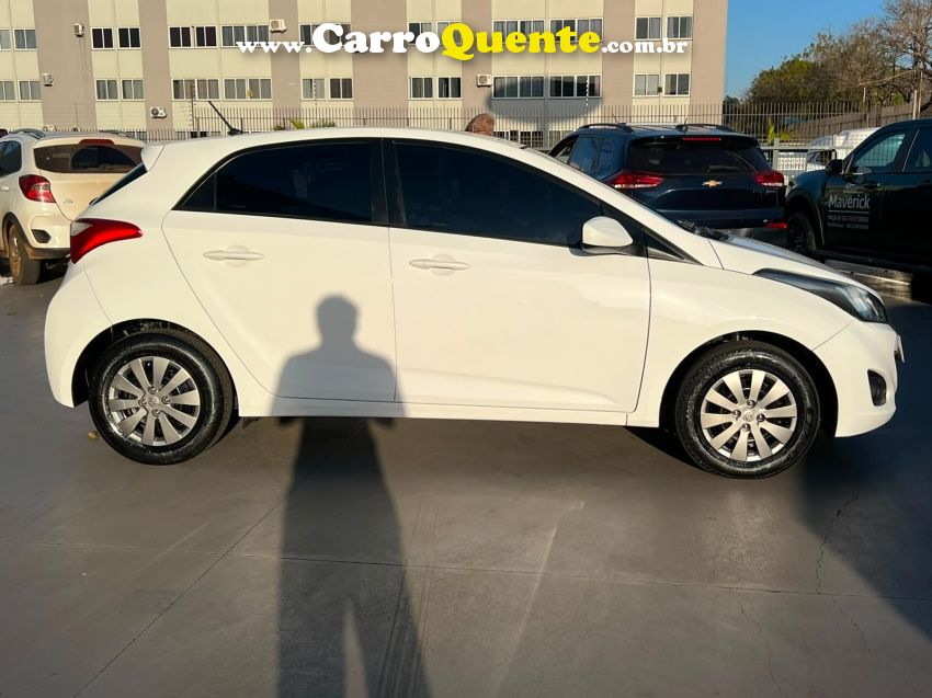 Hyundai HB20 1.0 COMFORT 12V FLEX 4P MANUAL - Loja