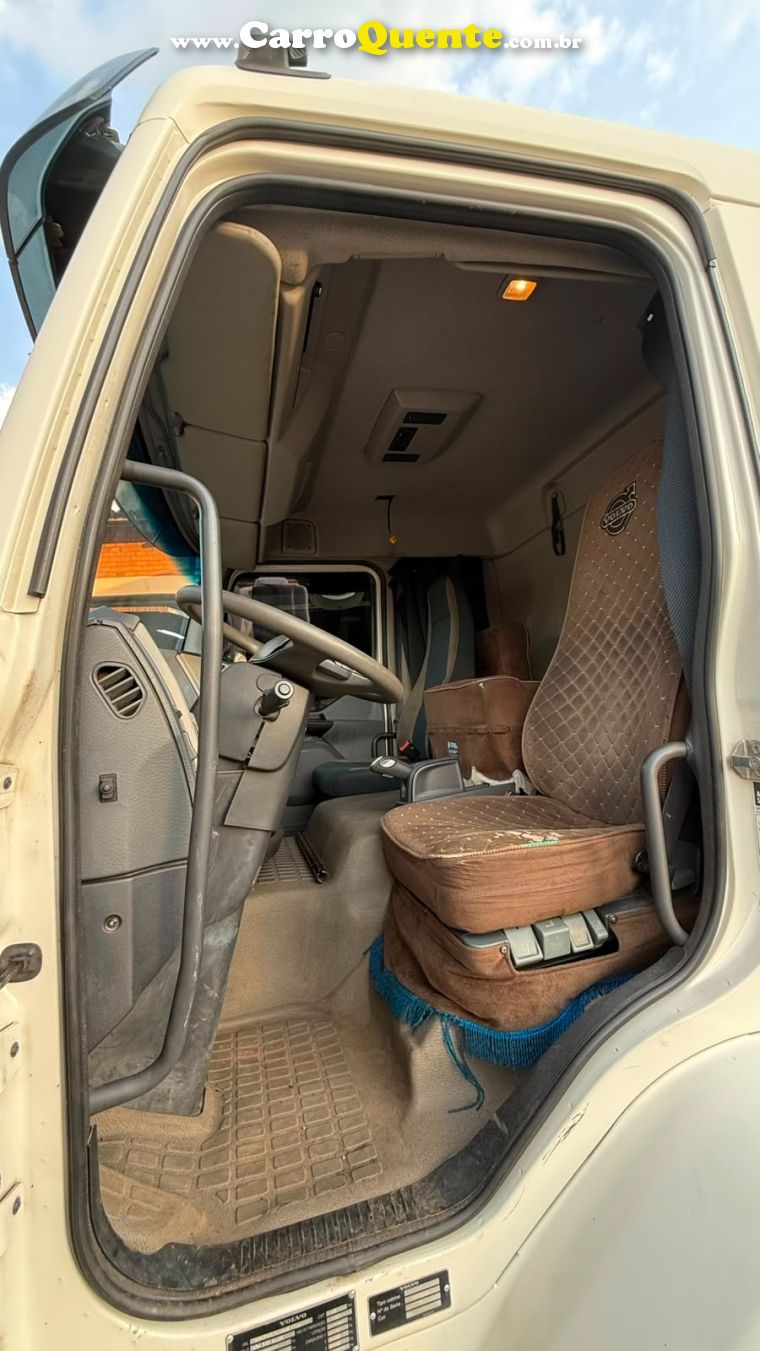 Volvo VM 330 VM 330 6x2 2p Chassi - Loja